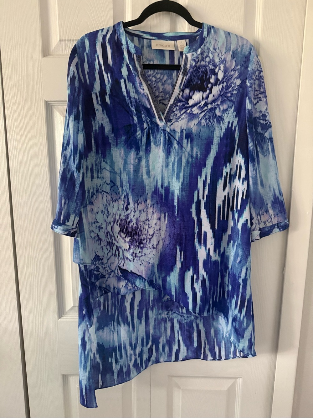 Chico's blue watercolor floral asymetrical hem flowy cascading tunic to size 1